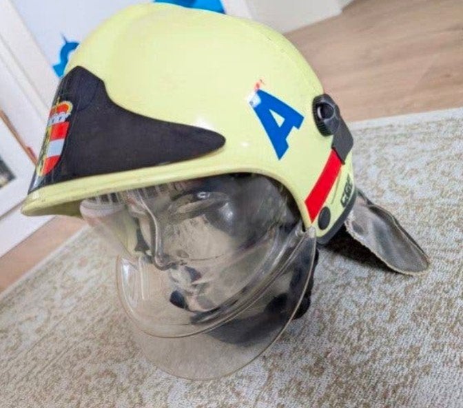 Brandweerhelm Salzburg Feuerwher - Gebruikt, Ophalen of Verzenden, Gebruikt