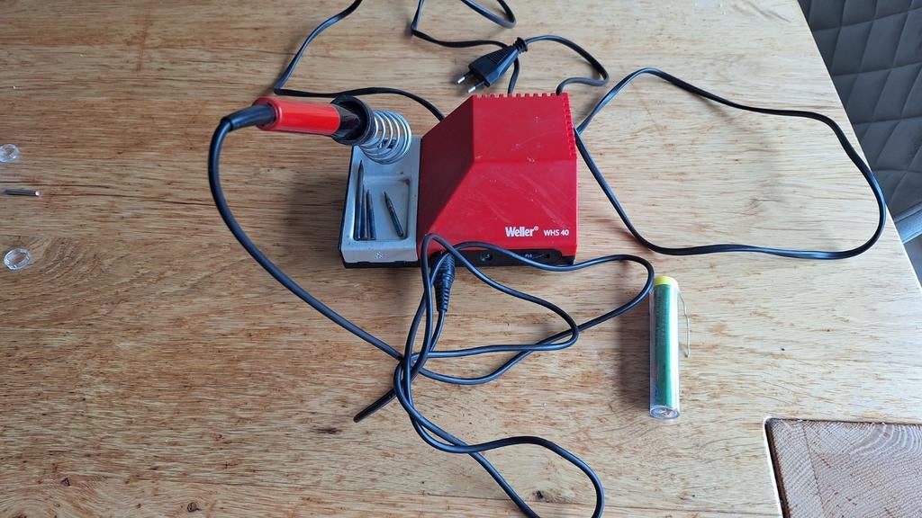 Weller WHS40 soldeerbout soldeerstation met helping hands, Ophalen