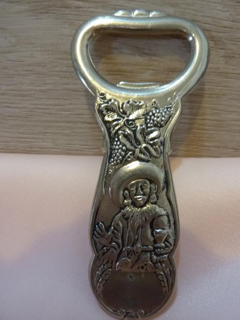 oude flessenopener, en oude notenkraker, Ophalen of Verzenden, Gebruikt, Overige materialen, Bestek