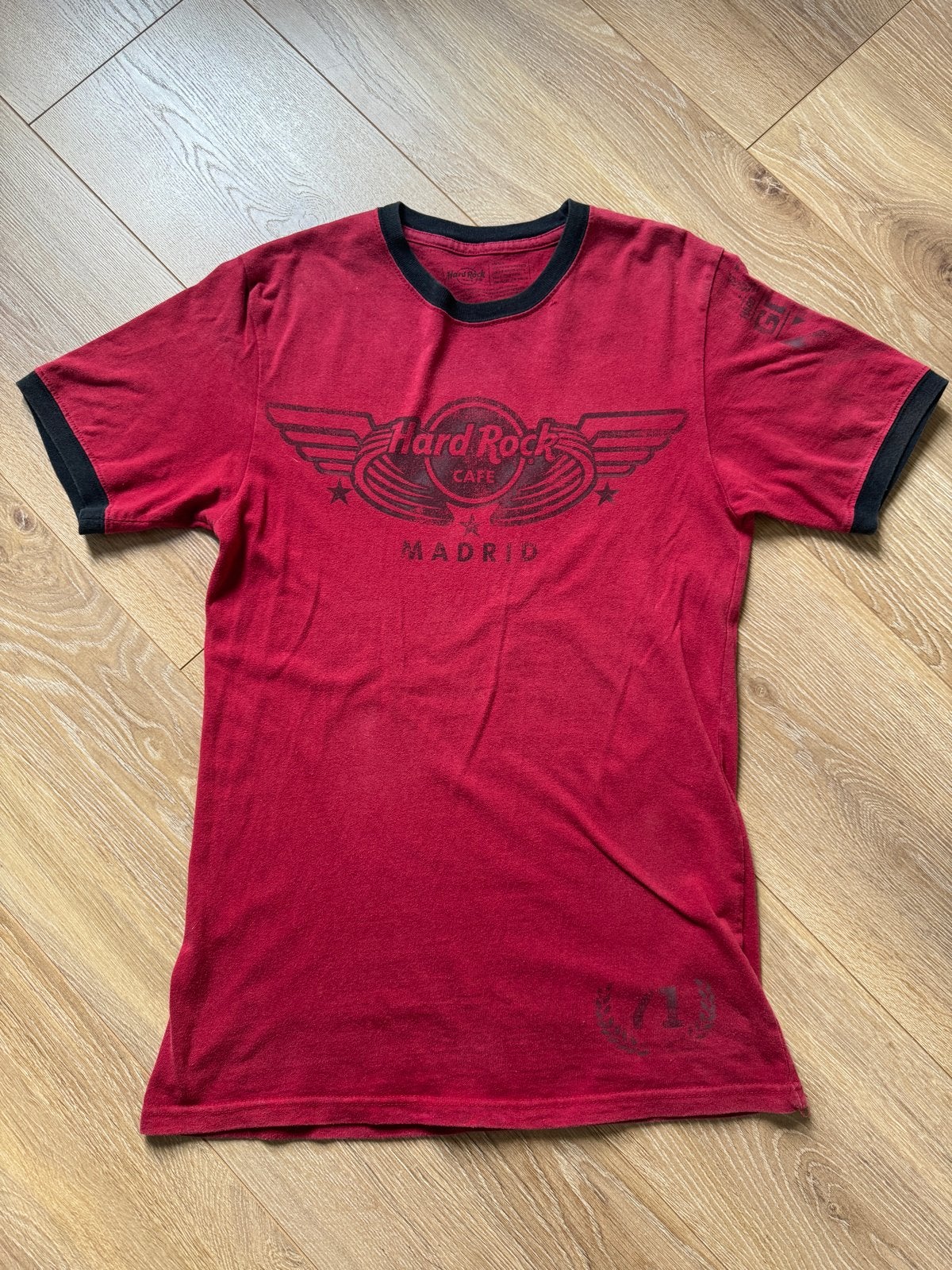 Hard Rock Cafe Madrid T-shirt - Maat S, Ophalen of Verzenden, Gedragen, Maat 46 (S) of kleiner, Rood