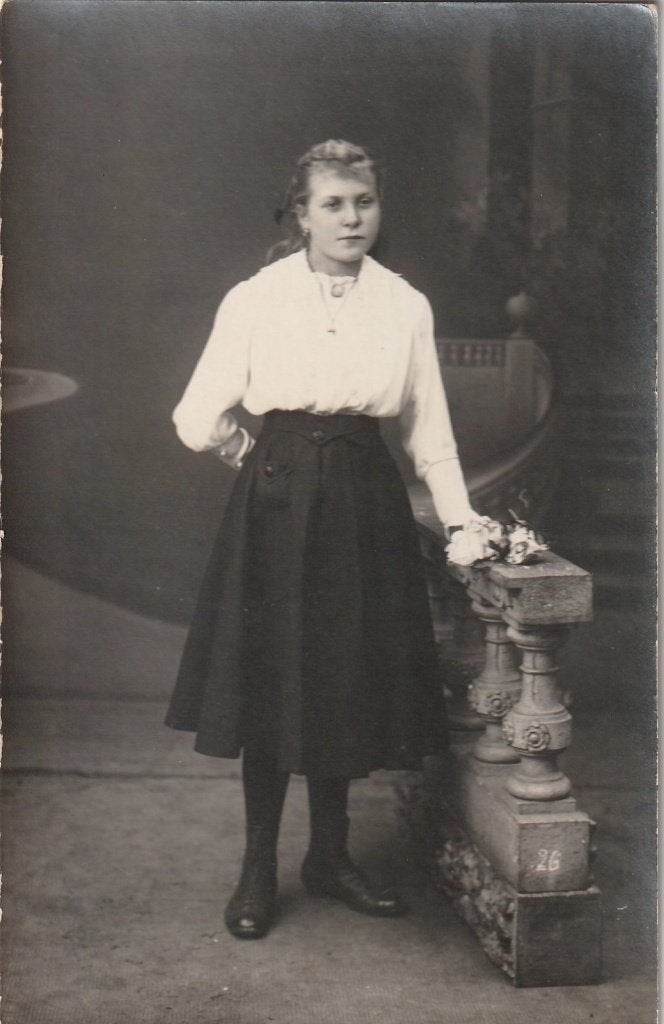 fotokaart   dame, Verzenden, Voor 1940, Zo goed als nieuw, Klederdracht