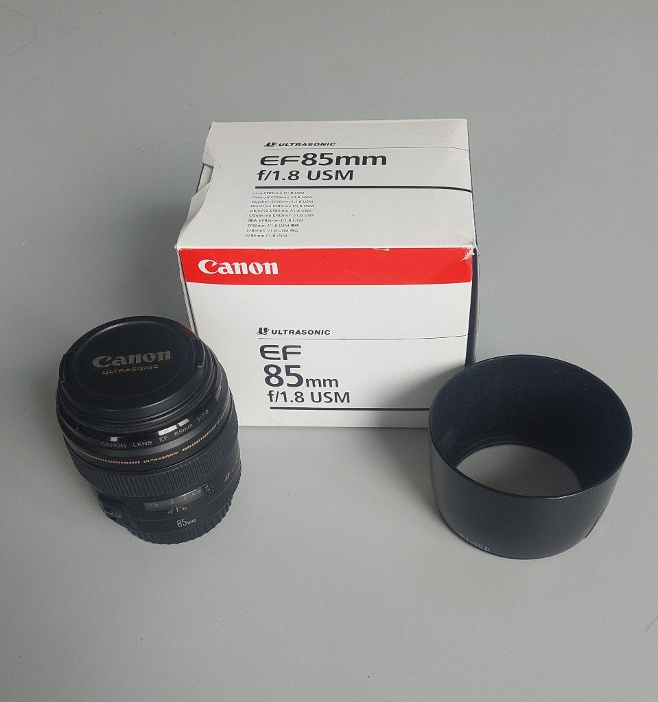 Canon EF 85mm f/1.8 USM, Autofocus, 85 mm, Canon, Zo goed als nieuw