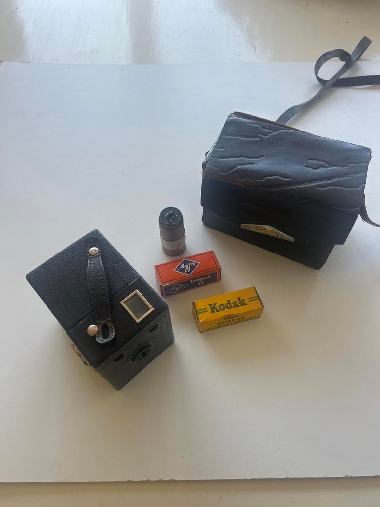 Kodak Popular Brownie 620 camera met film en accessoires, Ophalen of Verzenden, Gebruikt, Compact, Kodak