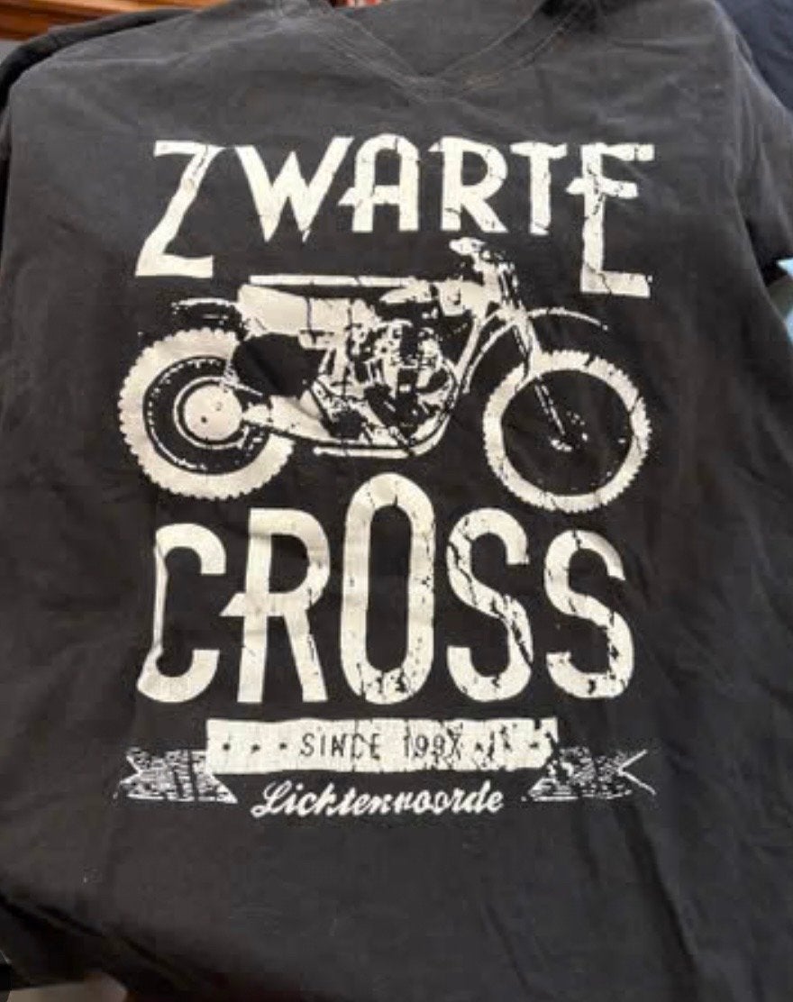 Zwarte Cross shirts en truien gezocht!! M en L, Ophalen of Verzenden, Gedragen, Overige maten, Zwart