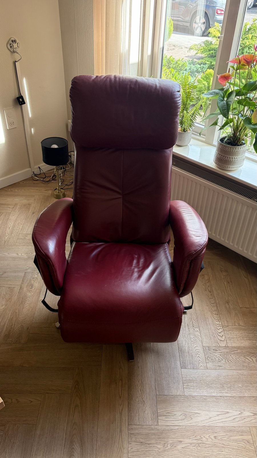 Sta op Hukla Relaxfauteuil - Rood Leer met Verwarming, Leer, Ophalen of Verzenden, Zo goed als nieuw, Eén
