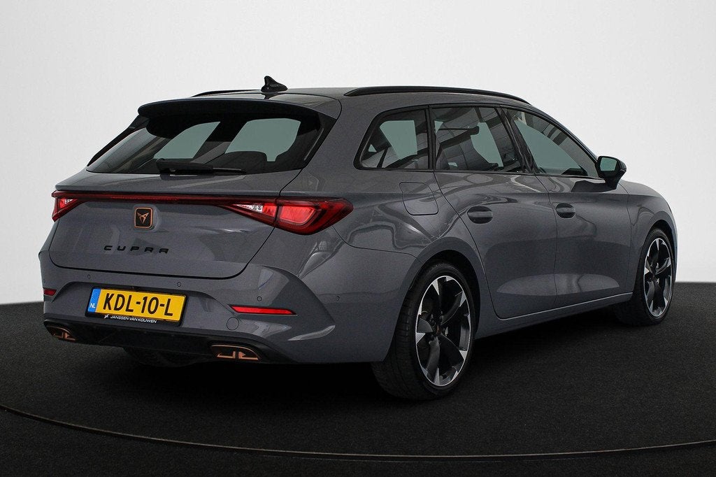 CUPRA Leon Sportstourer 1.4 e-Hybrid Business Stoelverwarmin, Auto's, Cupra, Stof, Gebruikt, 4 cilinders, 1589 kg