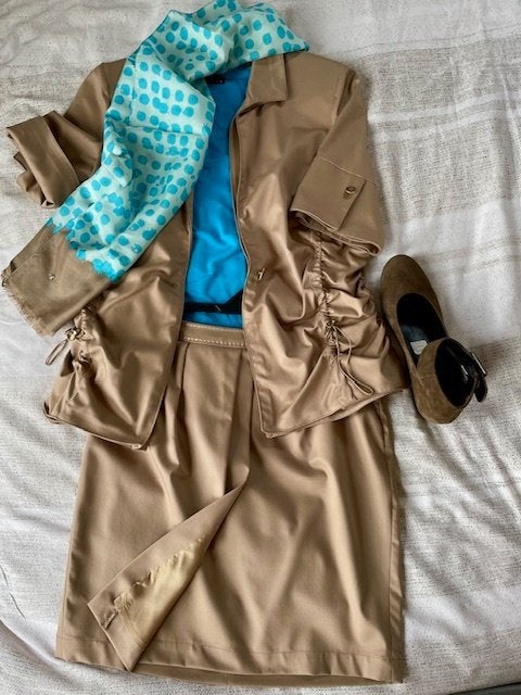 Prachtige set/combinatie * KAPALUA M 38/40 * zgan * caramel, Maat 38/40 (M), Kostuum of Pak, Ophalen of Verzenden, Zo goed als nieuw