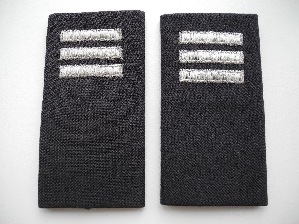 2 epauletten, rangemblemen, schuifpassanten douane., Ophalen of Verzenden, Overige soorten, Nederland, Overige typen