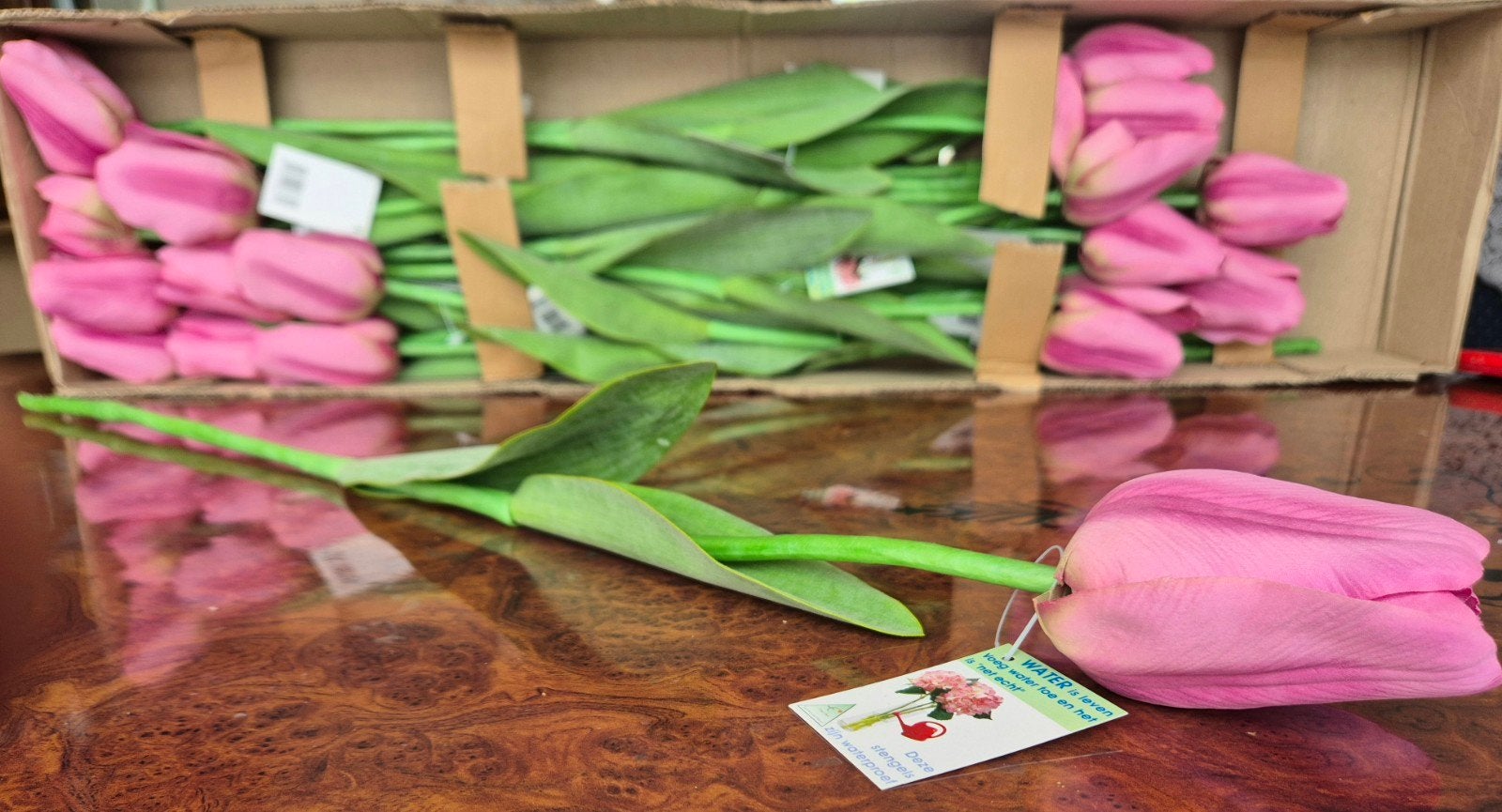Real Touch Kunsttulpen - Voelen en ogen als echt!, Huis en Inrichting, Woonaccessoires | Kunstplanten en Kunstbloemen, Binnen