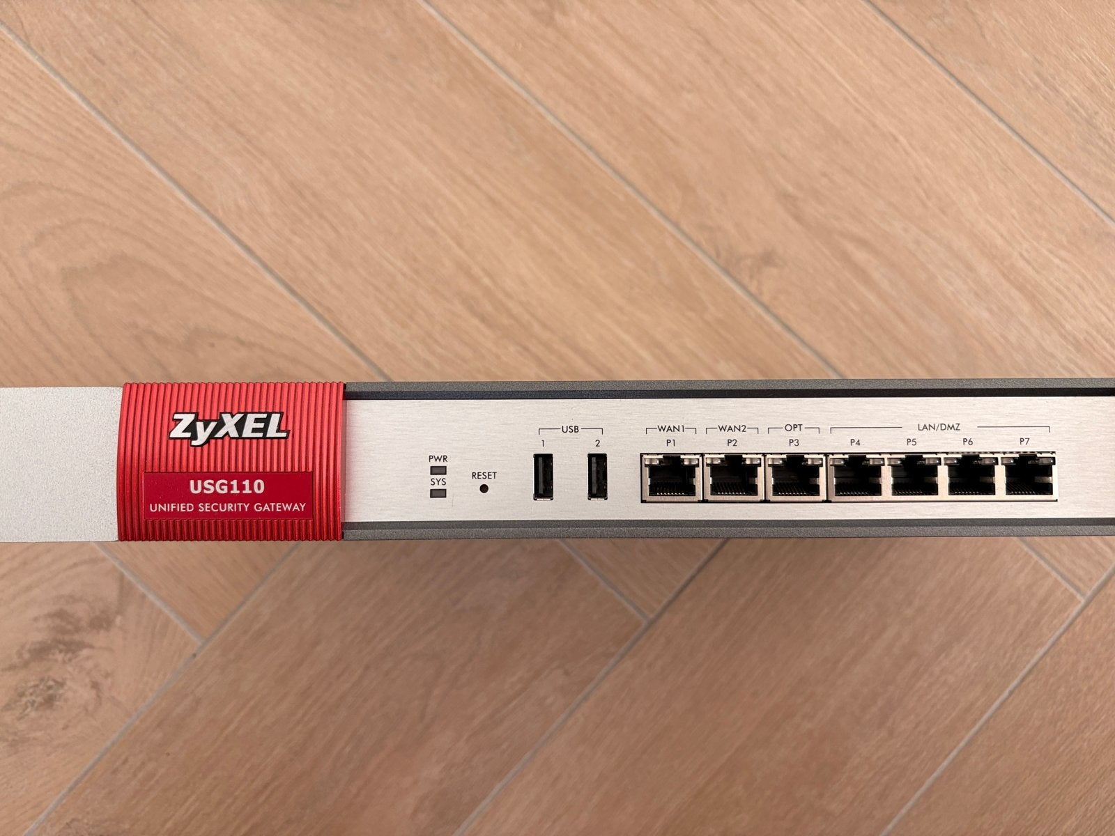 Zyxel USG110 Unified Security Gateway - Geen voedingskabel, Ophalen of Verzenden, Gebruikt, Router