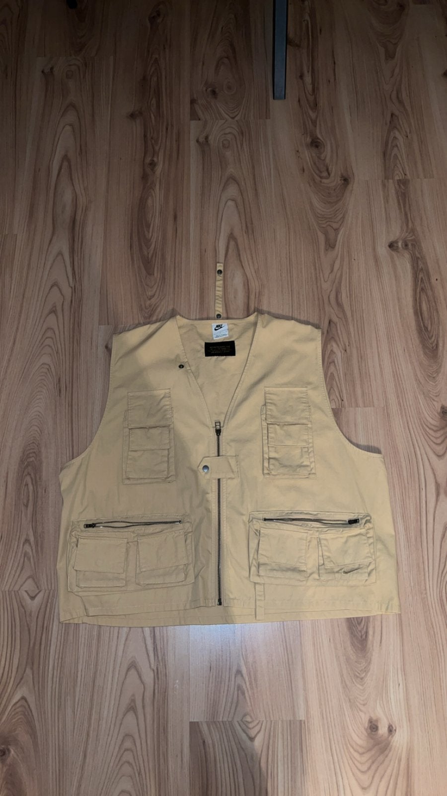 Nike Utility Vest - Beige met zakken, Kleding | Heren, Bodywarmers, Ophalen of Verzenden, Zo goed als nieuw, Maat 52/54 (L), Beige