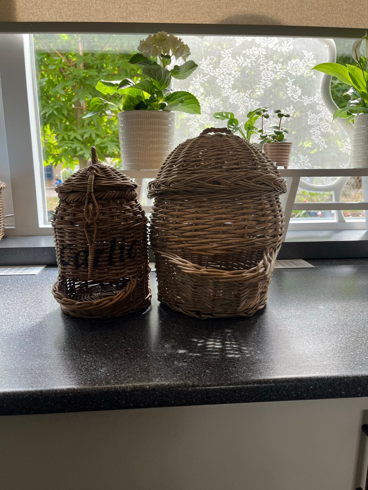 Rotan opbergmanden set - aardappelmand en knoflookpot, Gebruikt, Ophalen of Verzenden, Landelijk, Natuurlijk materiaal