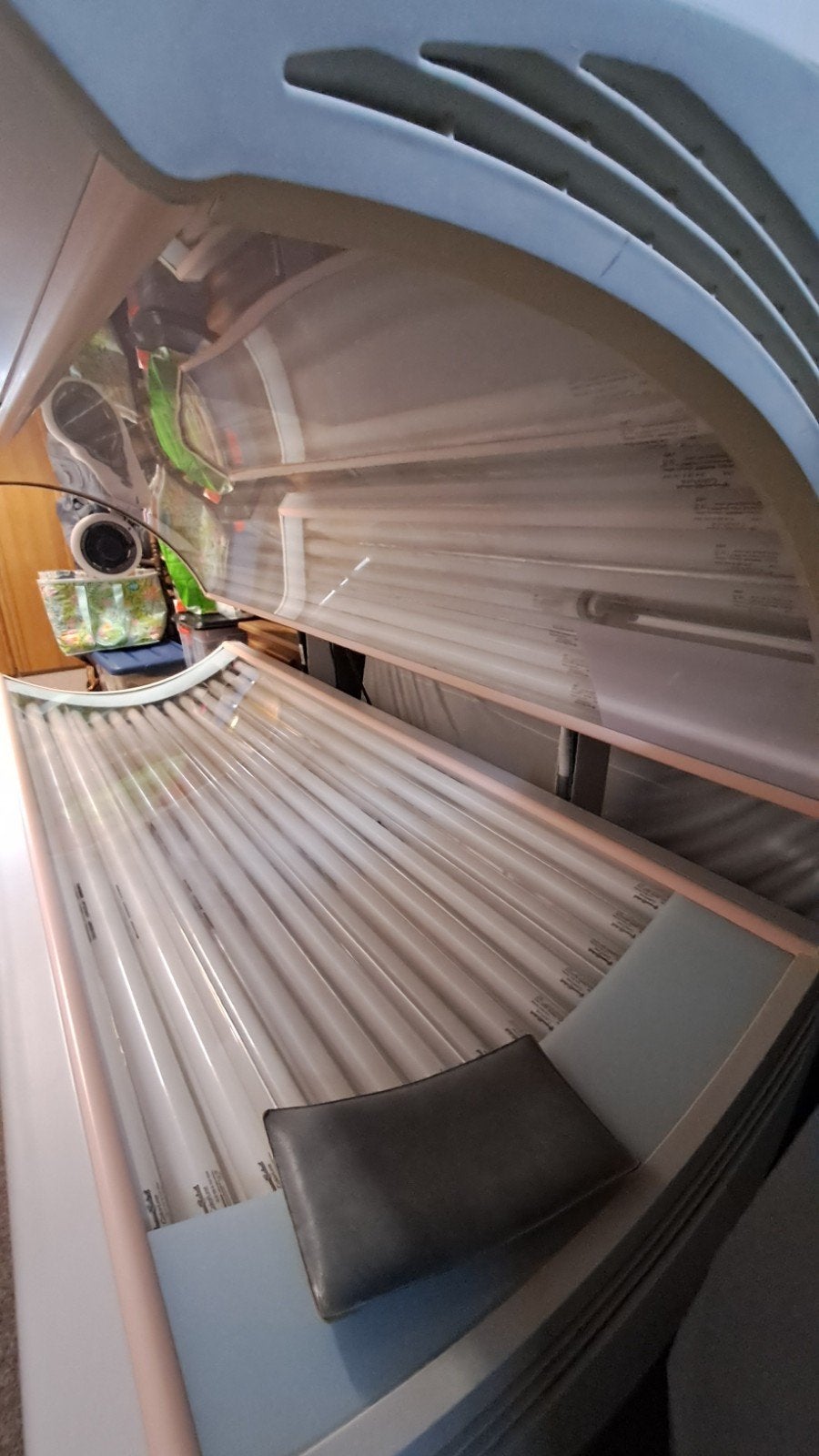 Alisun Sunvision 14S Zonnebank met Gezichtsgedeelte, Ophalen, Zo goed als nieuw, Zonnebank dubbelzijdig, 15 lampen of meer