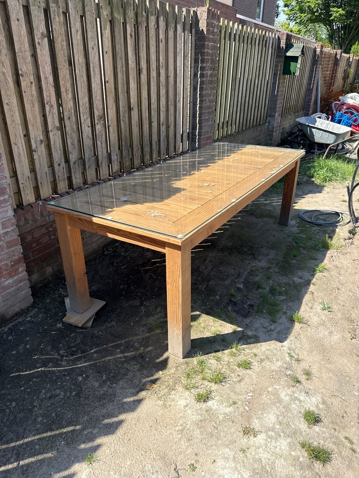Luxe buiten tafel met 1cm dik glazen blad - 250x100cm, Tuin en Terras, Tuintafels, Ophalen, Gebruikt, Rechthoekig, Overige materialen