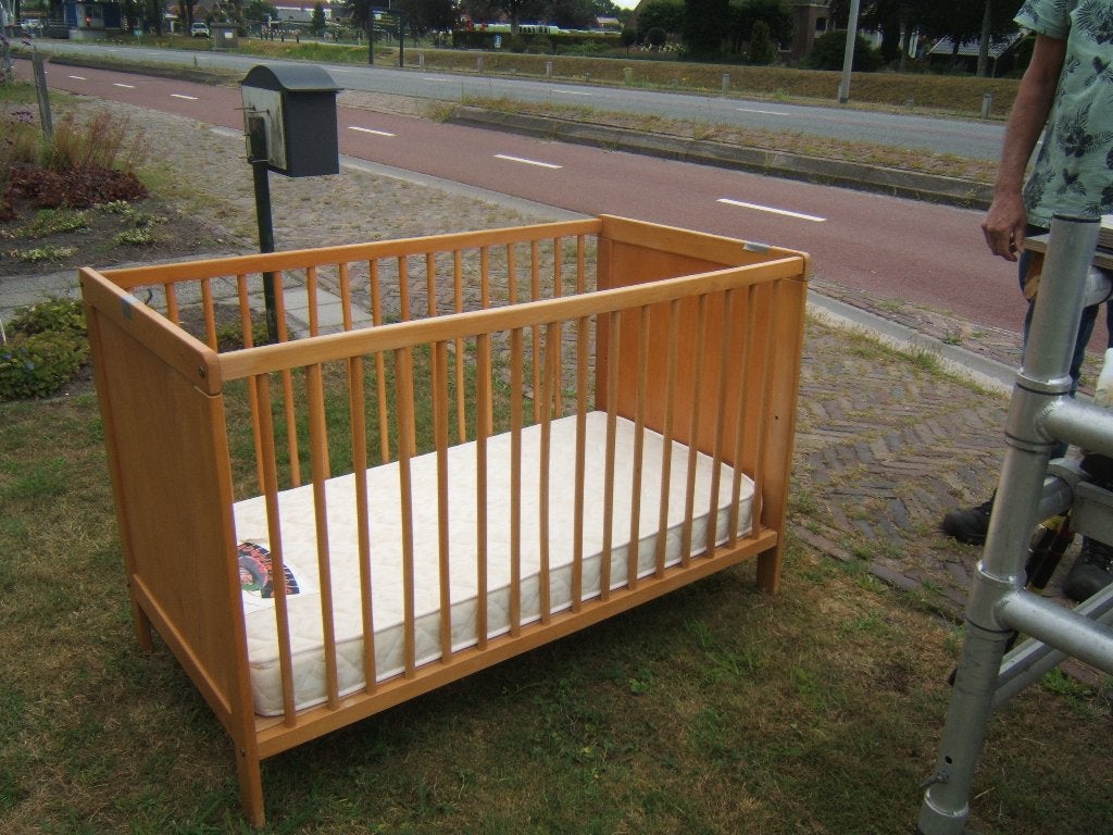 kinderledikantje van kibofa met zgan matrasje, Kinderen en Baby's, Babywiegjes en Ledikanten, Ophalen, Gebruikt, Ledikant