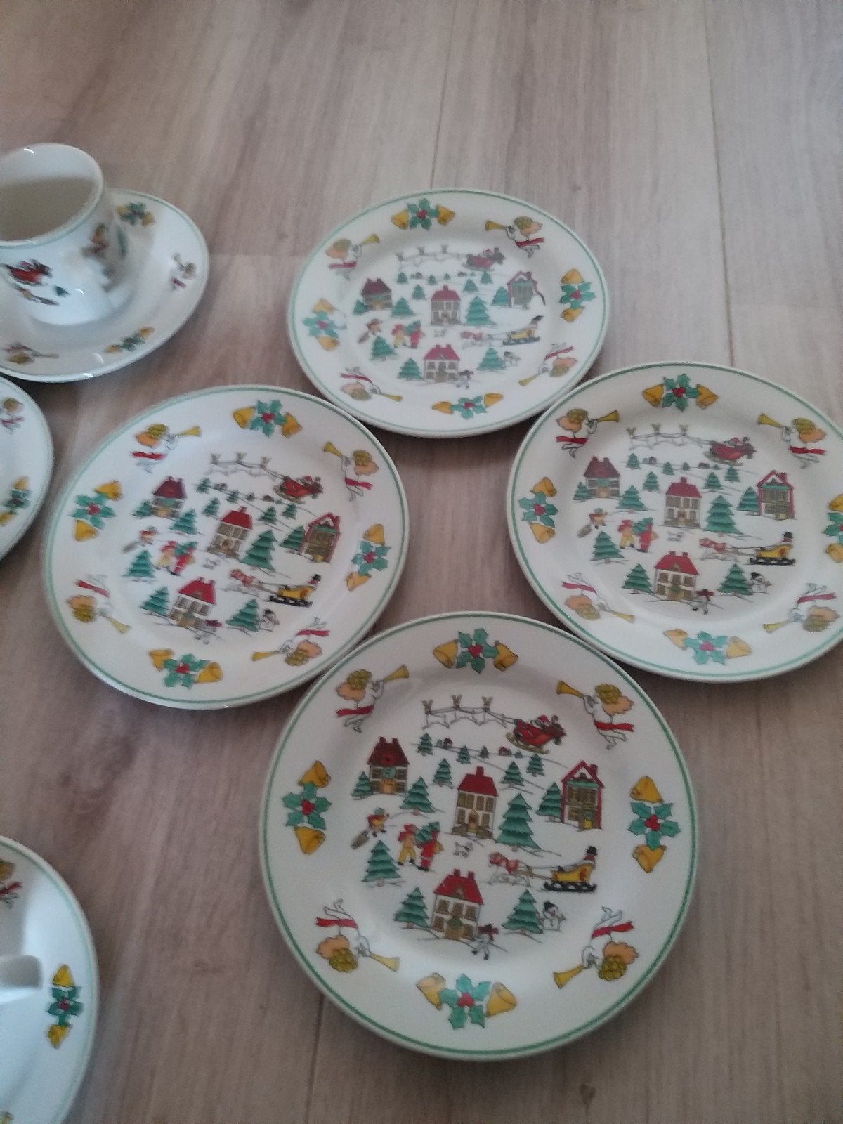 Leuk kerstservies voor 4 personen .(KUN_LUN) ., Ophalen of Verzenden