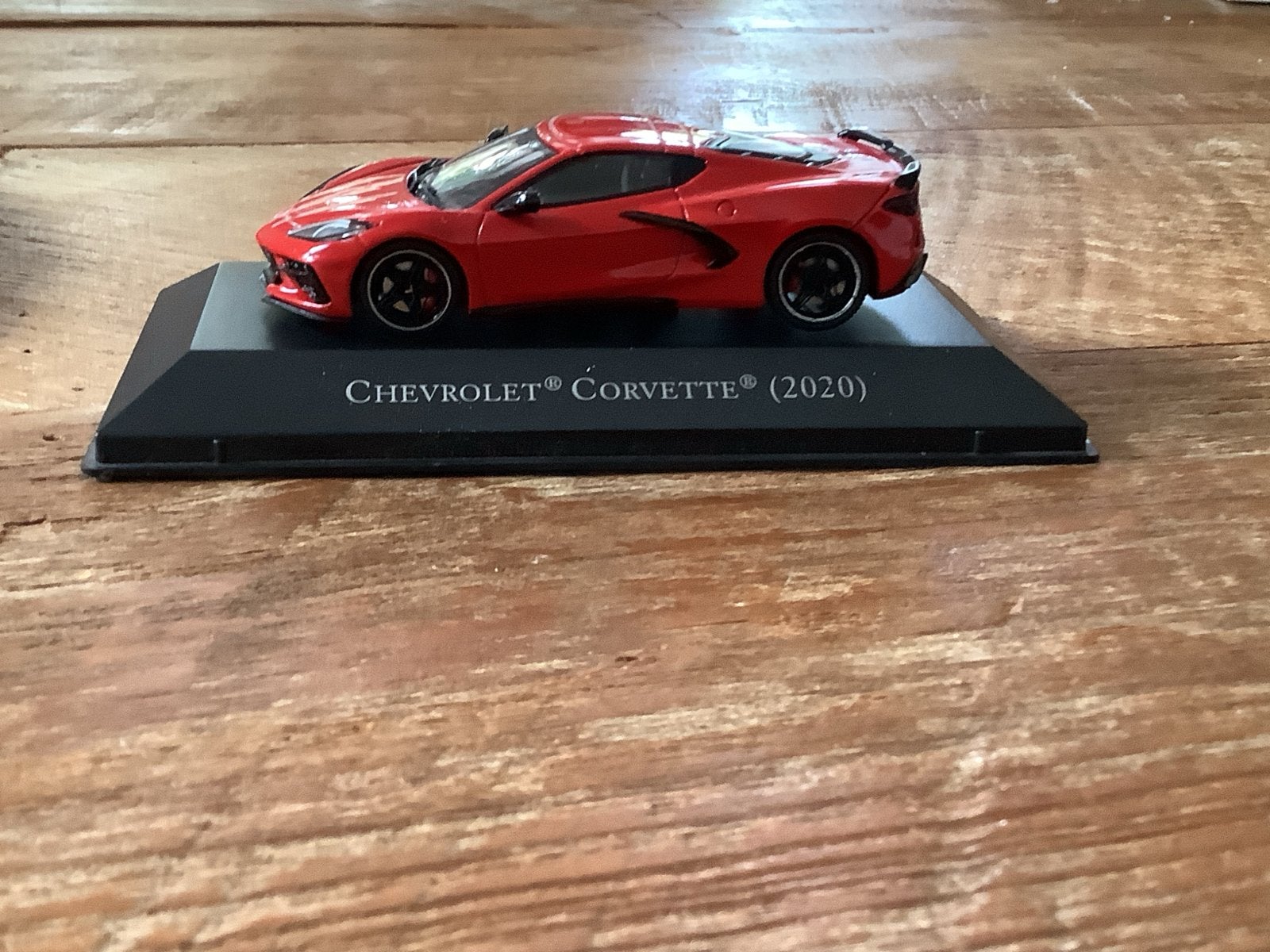 Modelauto's: Mustang Shelby & Chevrolet Corvette 1:43, Ophalen of Verzenden, Zo goed als nieuw, Auto, Overige merken