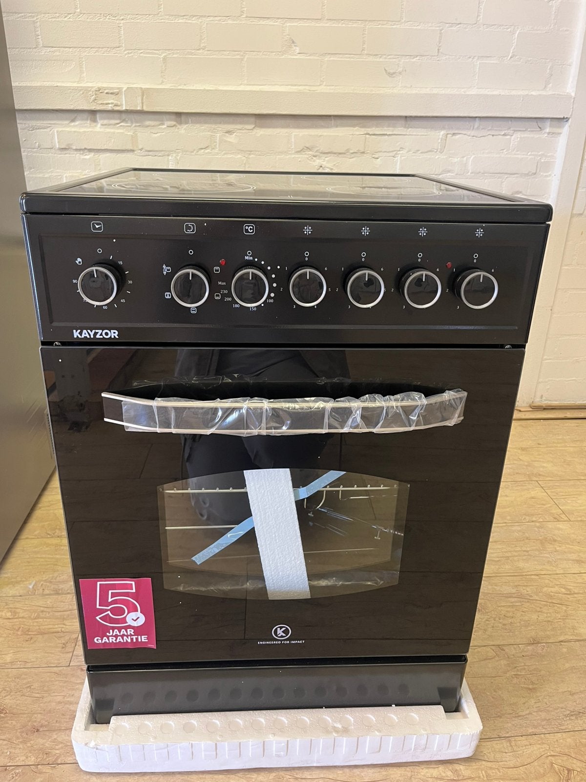 Kayzor Black Electric Stove & Oven, Nieuw, Vrijstaand, 85 tot 90 cm, Elektrisch