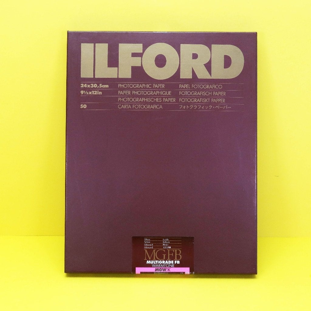 Ilford Multigrade FB bariet warm 24x30cm glanzend ca. 40 vel, Ophalen of Verzenden, Gebruikt, Doka-onderdelen, Draagbaar