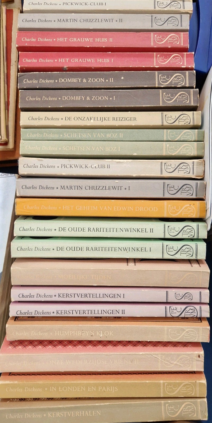 Charles Dickens boeken - diverse delen (38 boeken), Boeken, Ophalen, Gelezen