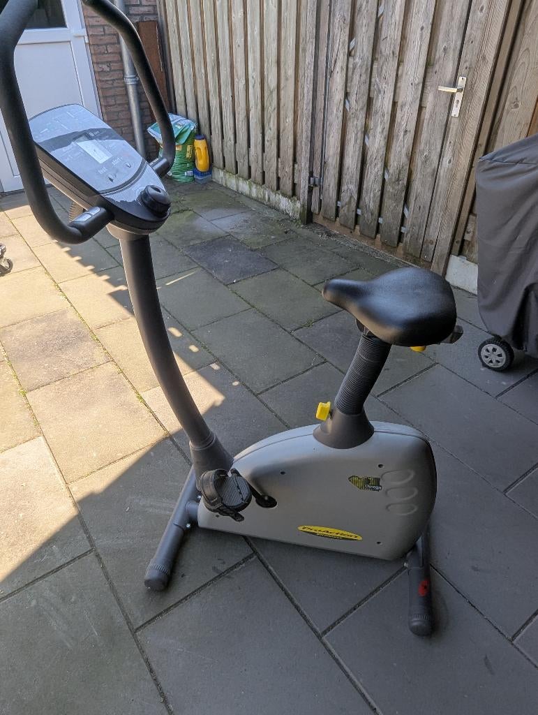 HOMETRAINER, Sport en Fitness, Fitnessapparatuur, Gebruikt, Hometrainer, Benen, Buik, Rug, Metaal, Ophalen