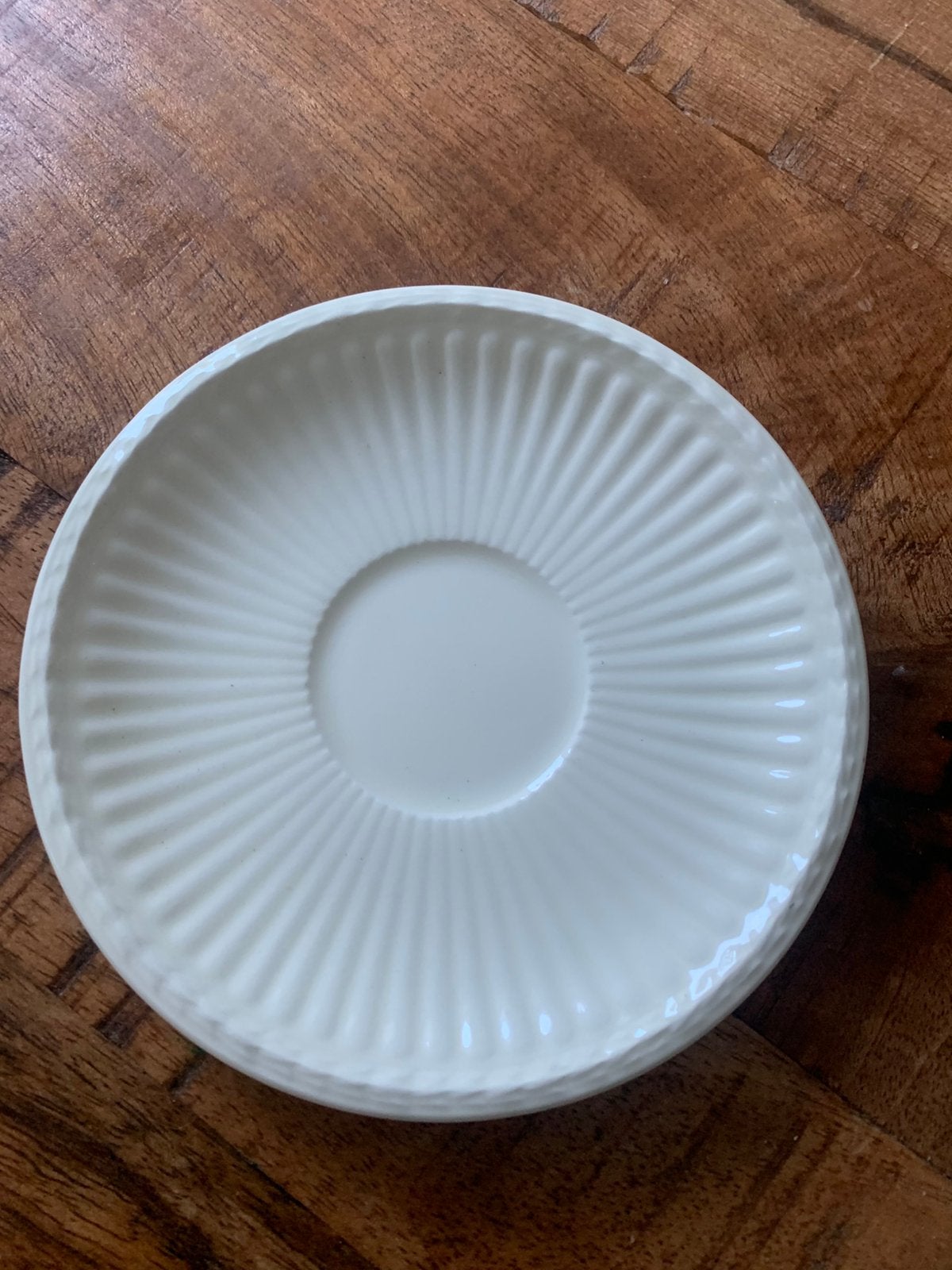 Wedgewood Edme schotels voor Koffie/petit four, Klassiek, Ophalen of Verzenden, Zo goed als nieuw, Kop(pen) en/of Schotel(s)
