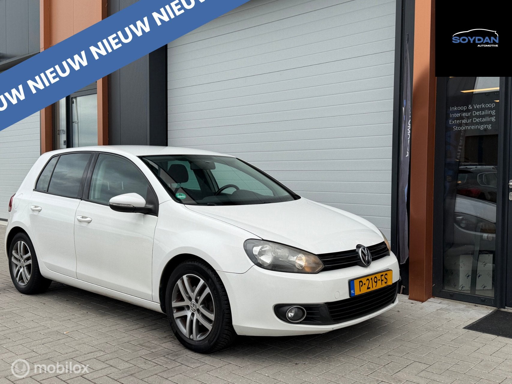 Volkswagen Golf 1.2 TSI Trendline BlueMotion | NAVI | CARPLA, Voorwielaandrijving, Euro 5, Gebruikt, 4 cilinders