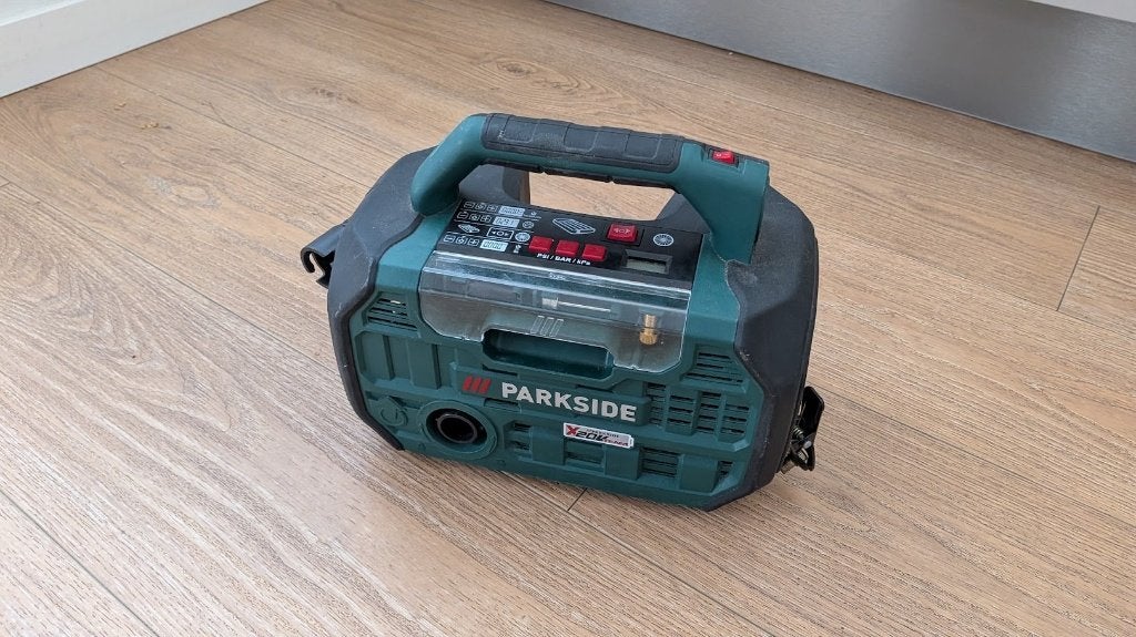 Parkside X20V 20v Accu Compressor Luchtpomp, Doe-het-zelf en Verbouw, Gebruikt, 10 bar of meer, Ophalen of Verzenden, Minder dan 200 liter/min
