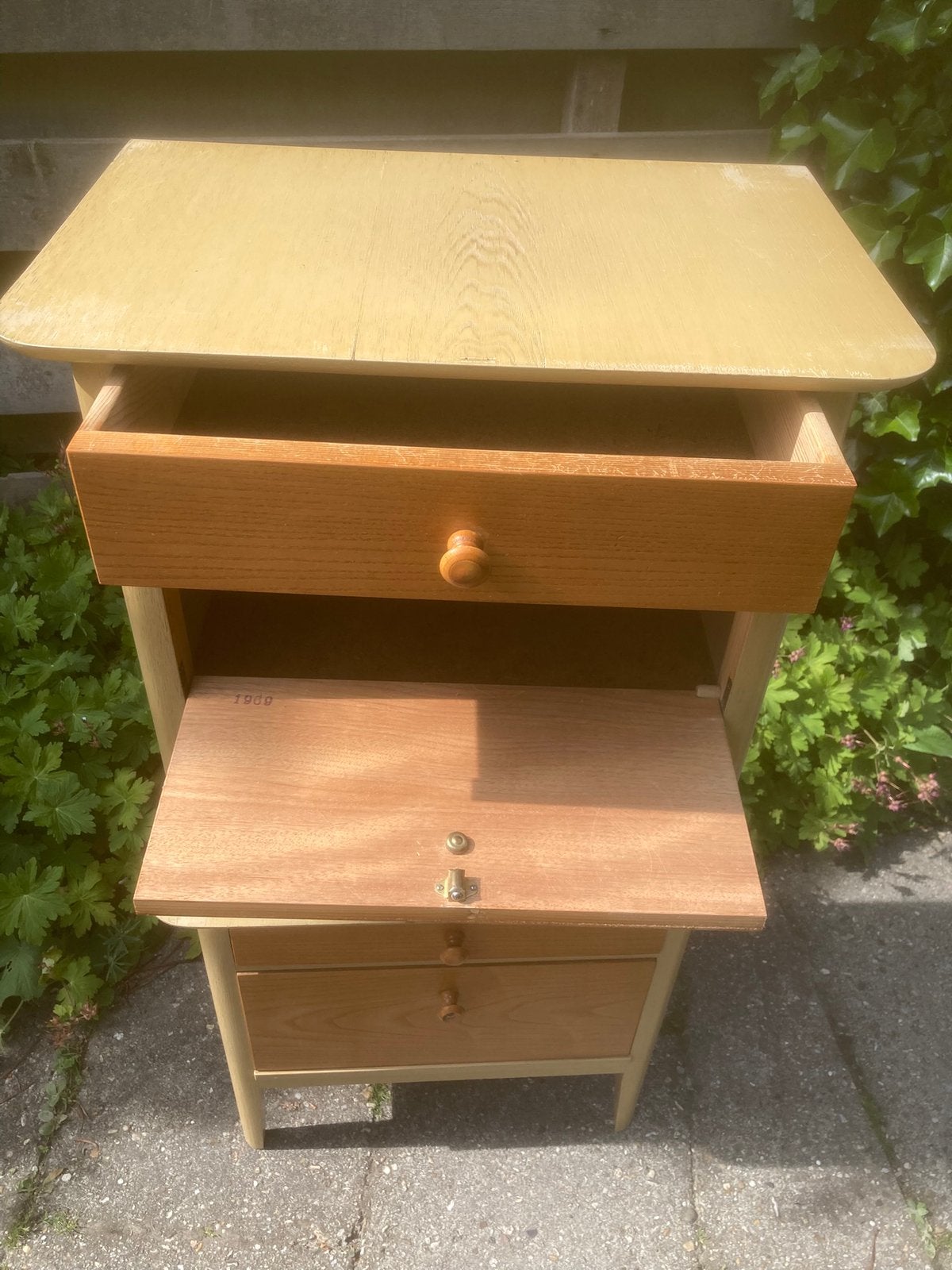Twee vintage nachtkastjes jaren 70, Ophalen, Gebruikt, Nvt, Hout