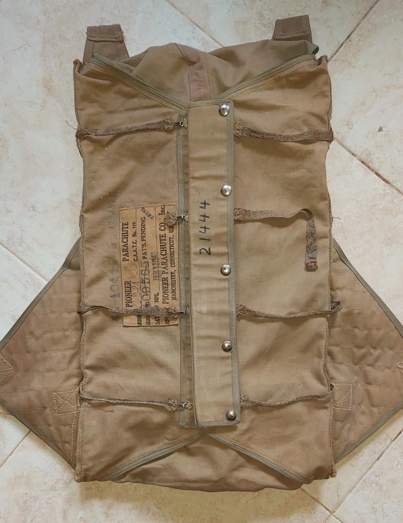 WW2 US parachute backpack Pioneer 1943, Verzamelen, Ophalen of Verzenden, Amerika