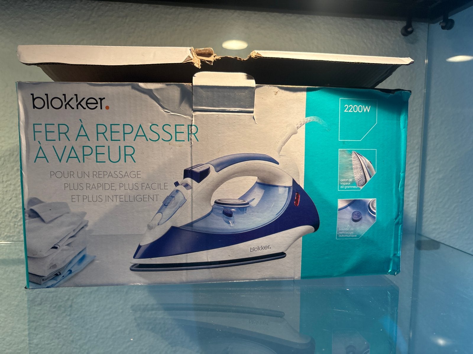 Blokker Stoomstrijkijzer 2200W - Nieuw in doos, Witgoed en Apparatuur, Ophalen of Verzenden, Nieuw, Strijkijzer met snoer