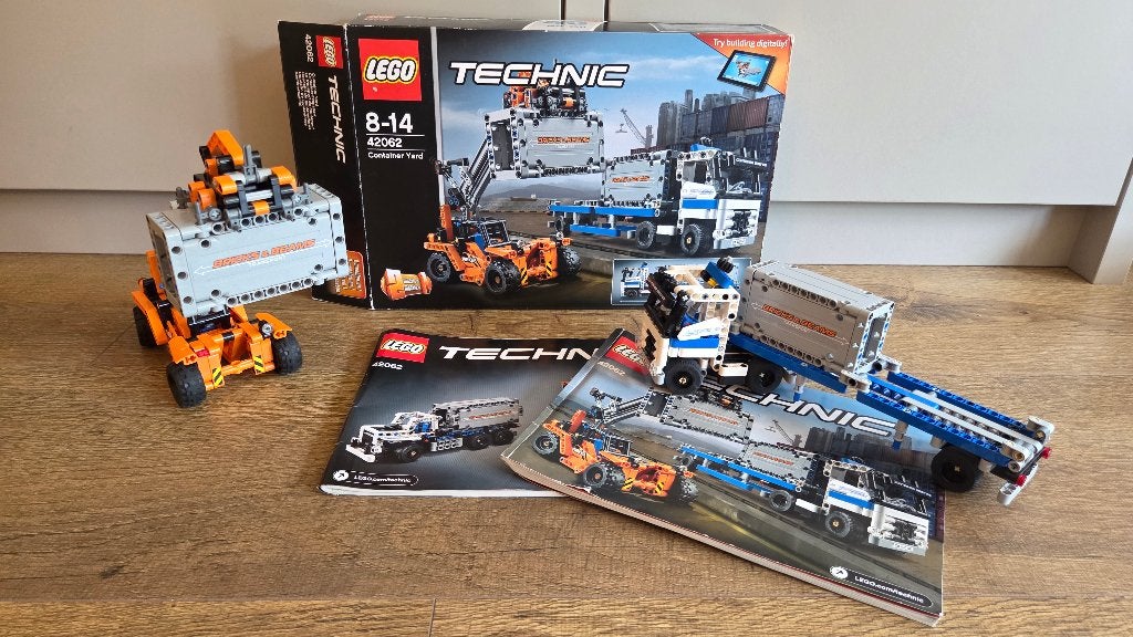 LEGO 42062 | Container Transport, Kinderen en Baby's, Speelgoed | Duplo en Lego, Compleet, Lego, Ophalen of Verzenden, Zo goed als nieuw