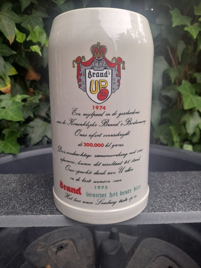 48 jaarpullen / bierpullen Brand Bier 1974 t/m 2001, Ophalen of Verzenden, Gebruikt, Pul(len), Brand