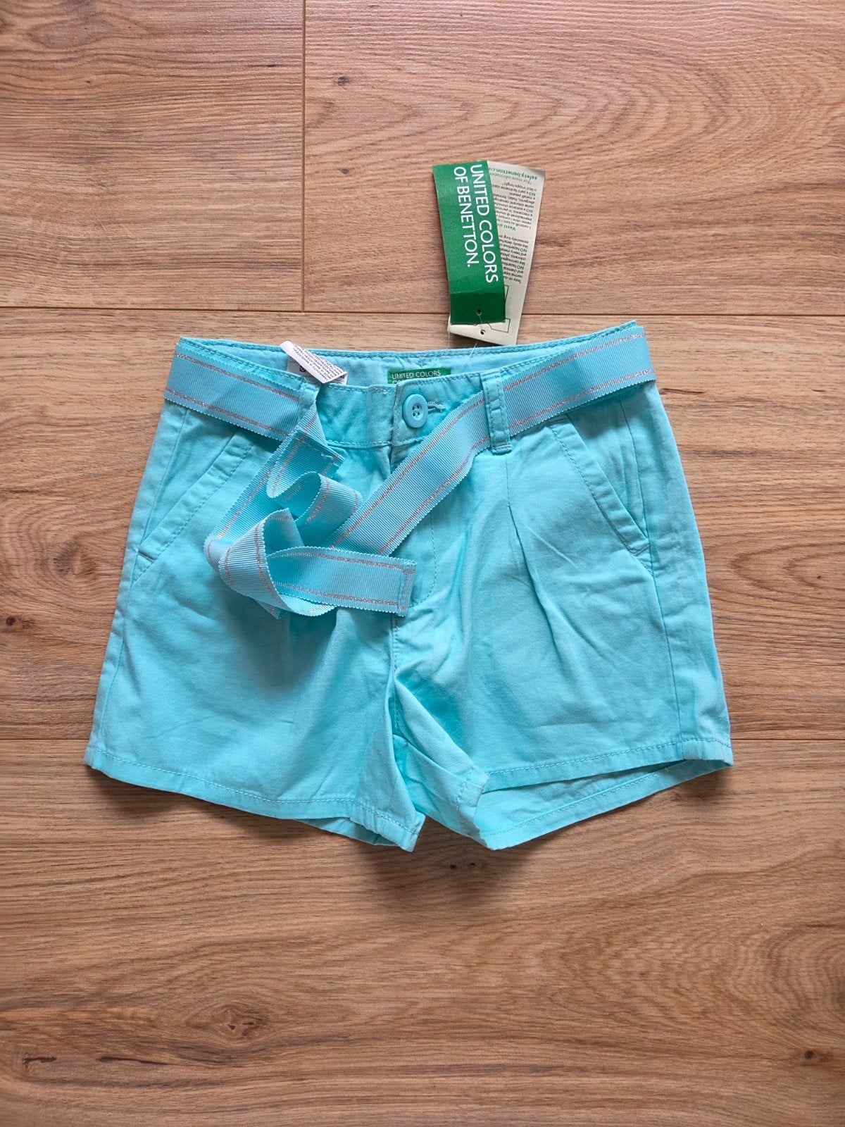 Korte broek Benetton, maat XS/ 4-5. Nooit gedragen, Broek, United Colors of Benetton, Meisje, Nieuw