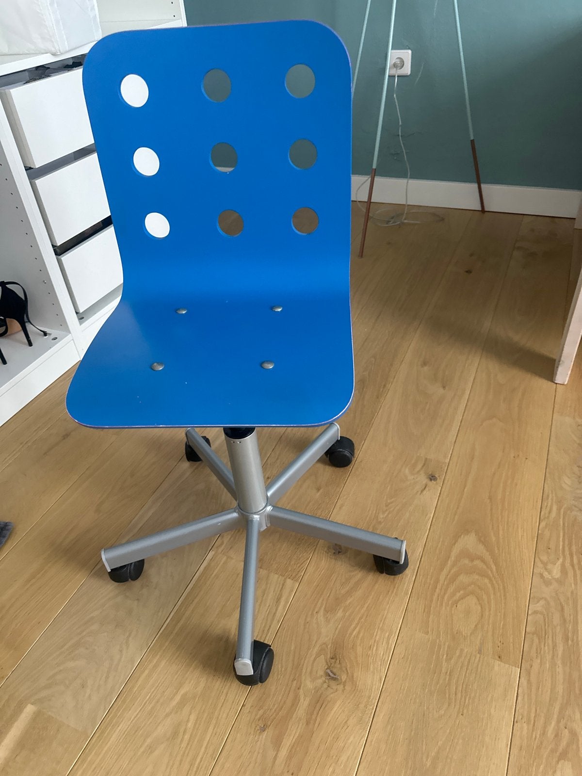 IKEA bureaustoel blauw met kleine vlekjes, Ophalen of Verzenden, Gebruikt, Blauw, Bureaustoel