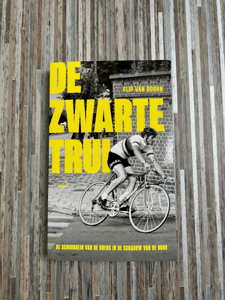 De zwarte trui - Flip van Doorn, Ophalen of Verzenden, Gelezen, Lopen en Fietsen