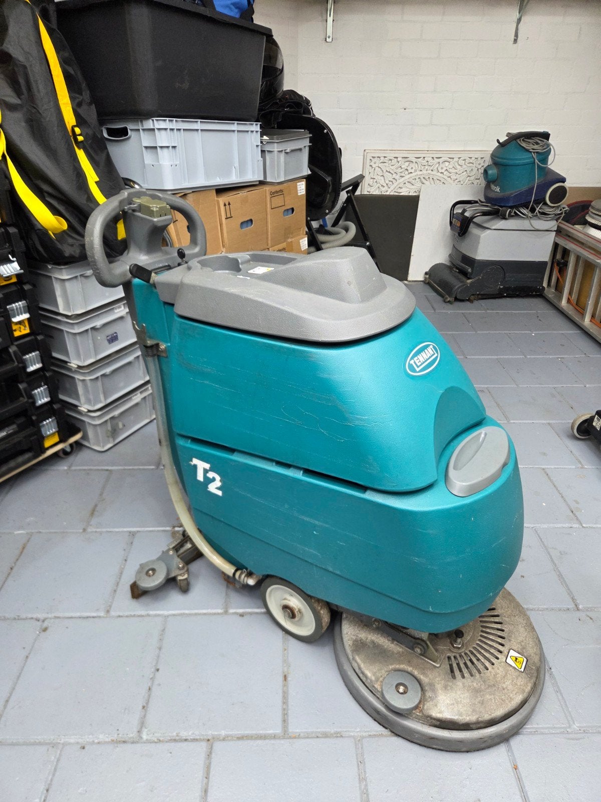 Tennant t2 schrobzuigmachine, Ophalen, Gebruikt, Schrobmachine