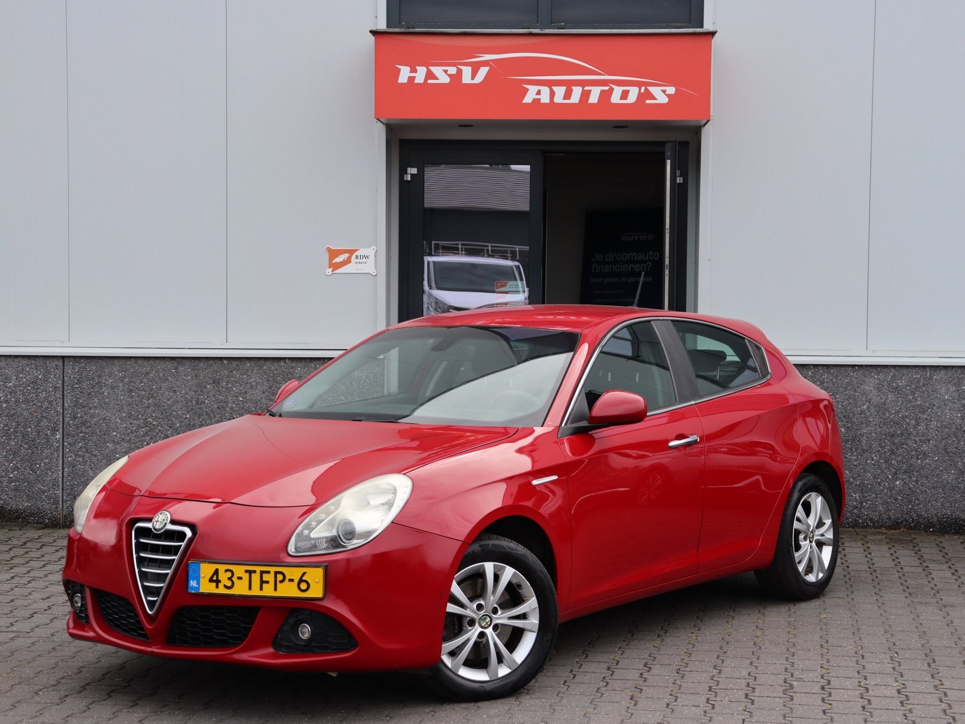 Alfa Romeo Giulietta 1.4 T Distinctive 170 PK airco LM 4-deu, Voorwielaandrijving, Euro 5, Gebruikt, 4 cilinders