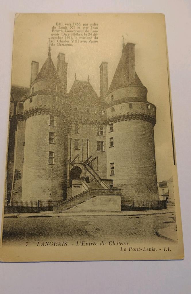Frankrijk 7 LANGEAIS. - L'Entrée du Château. Le Pont-Levis., Verzamelen, Ansichtkaarten | Buitenland, Frankrijk, Ophalen of Verzenden