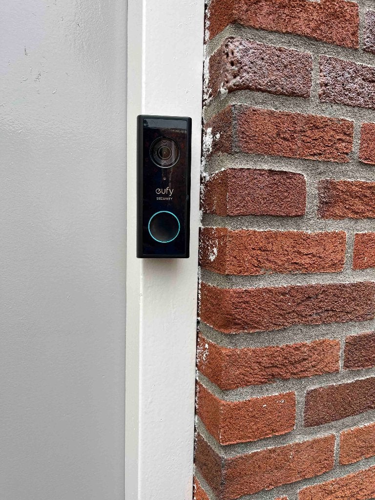 Foto 2 van Eufy Video Doorbell 2K + EufyCam 2 + HomeBase