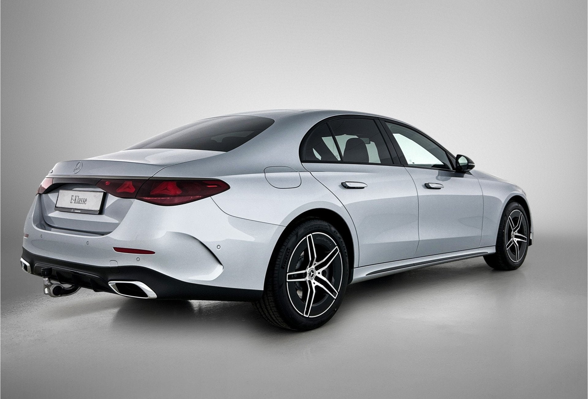 Mercedes-Benz E-Klasse 300 e Business Solution AMG | Comfort, Auto's, Automaat, Achterwielaandrijving, Stoelverwarming, Zwart