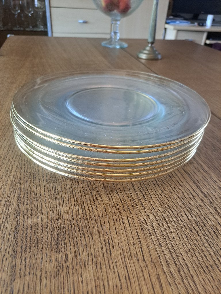Glazen onderborden ( 7)  met een gouden rand (liseré doré)., Huis en Inrichting, Ophalen of Verzenden, Bord(en), Overige stijlen