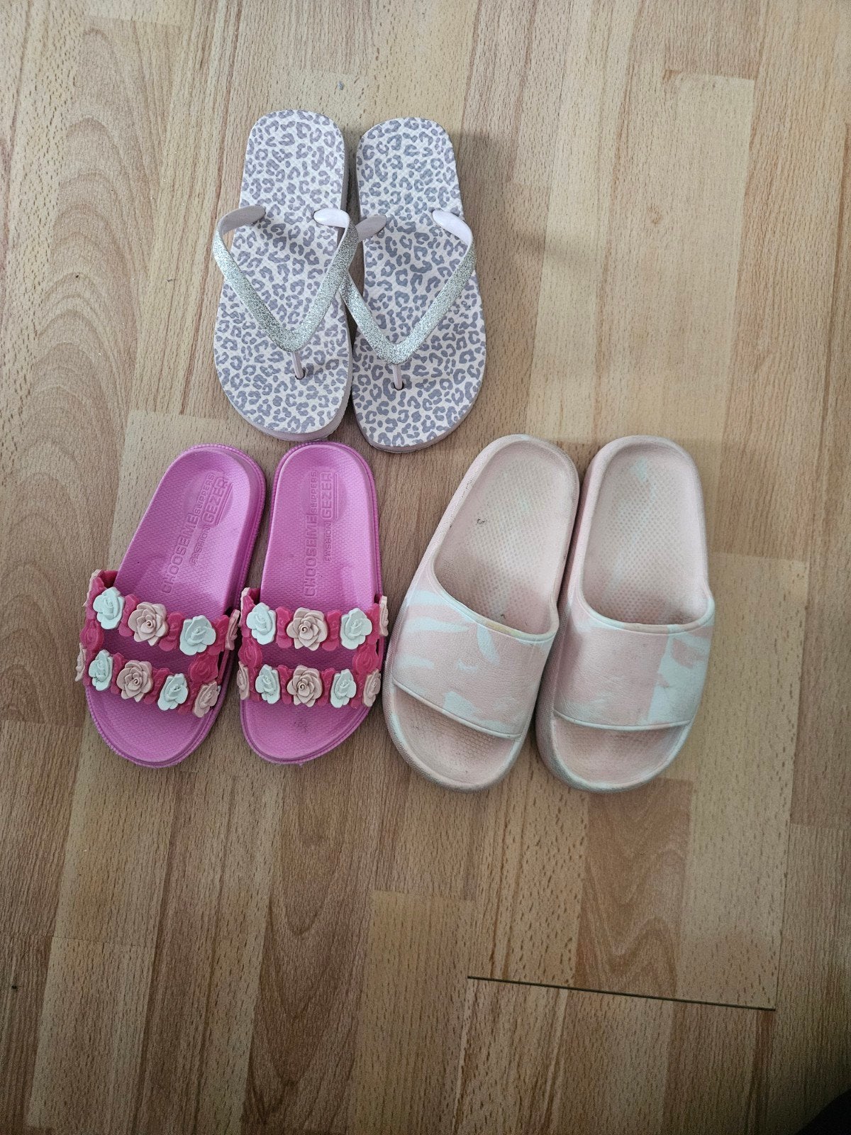 Leuke slippers  maat 30-32, Ophalen
