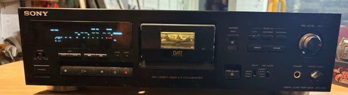 Sony DAT recorder   Defect!, Ophalen of Verzenden, Enkel, Sony