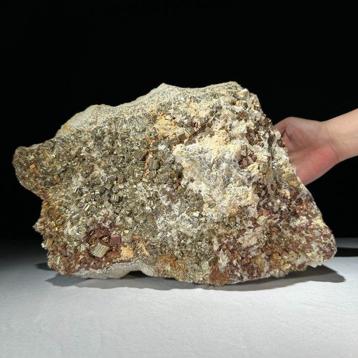 Pyriet en kwarts Kristallen op matrix - 24cm - 36cm- 13700 g, Ophalen of Verzenden, Mineraal