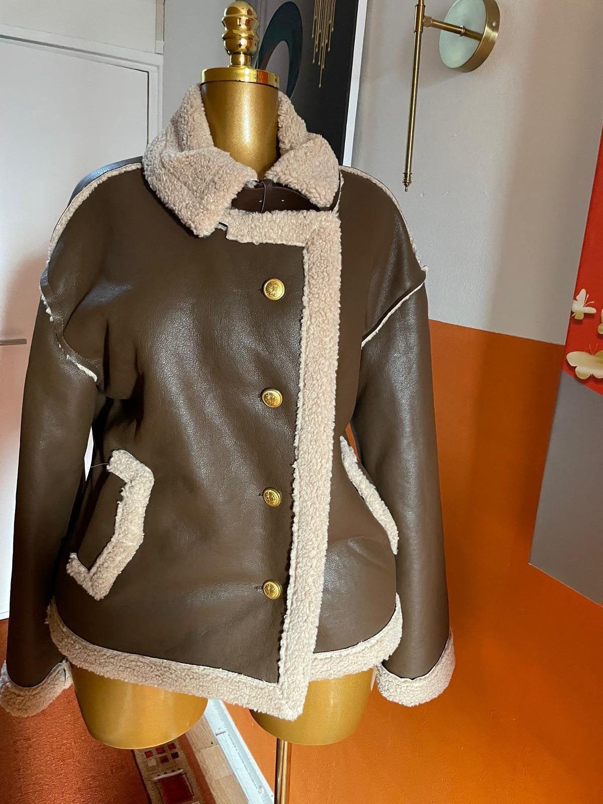 Trendy Bruine Shearling Jas - Maat M, Maat 38/40 (M), Bruin, Ophalen of Verzenden, Onbekend