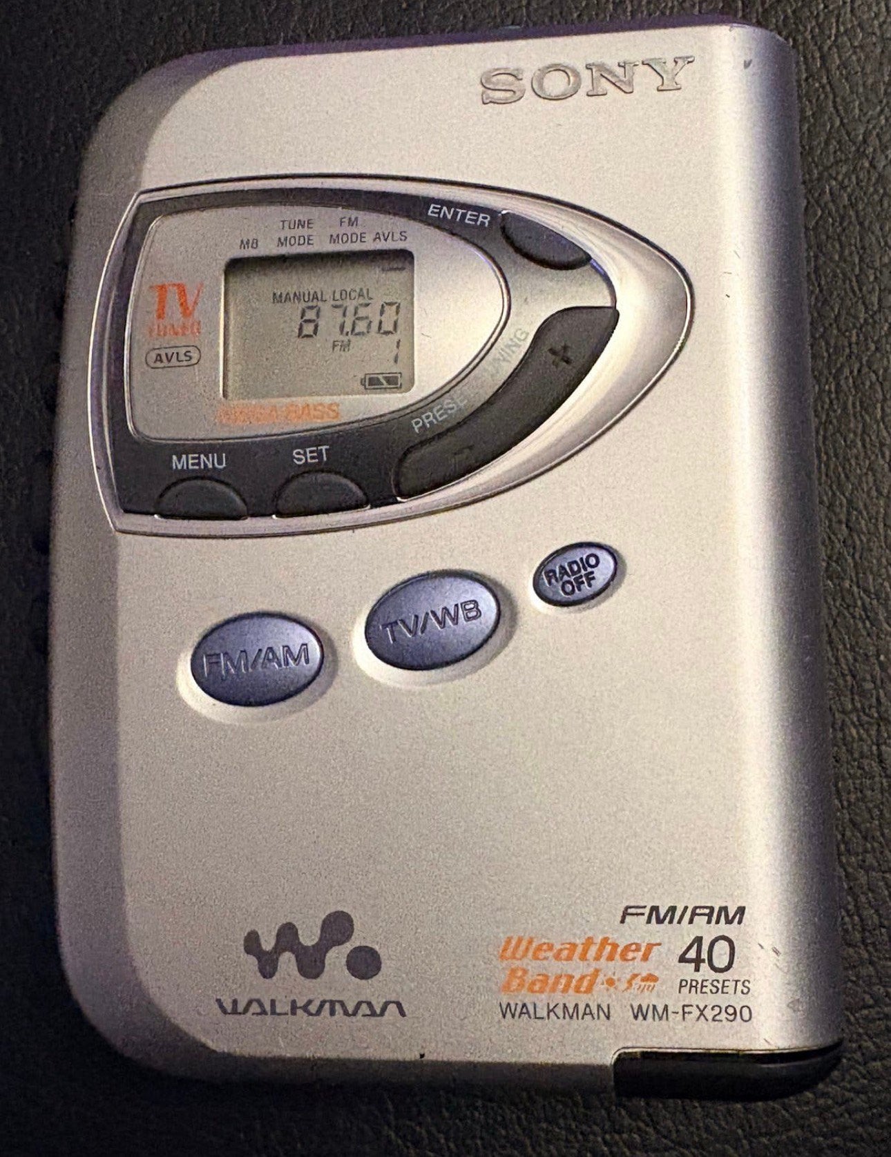 zilverkleurige Sony Walkman WM-FX290, Audio, Tv en Foto, Walkmans, Discmans en Minidiscspelers, Ophalen of Verzenden, Walkman