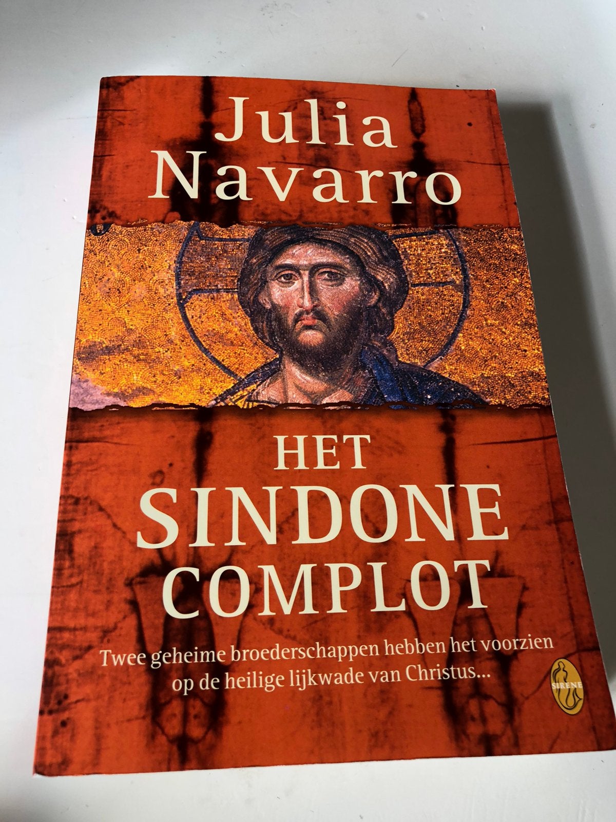 Julia navarro, Ophalen of Verzenden, Zo goed als nieuw