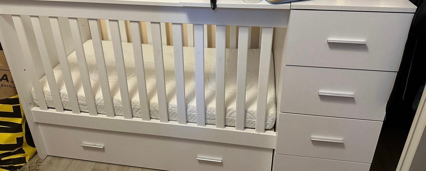 Prenatal babybed met kast en lade, Kinderen en Baby's, Babywiegjes en Ledikanten, Ophalen of Verzenden, Gebruikt, Ledikant