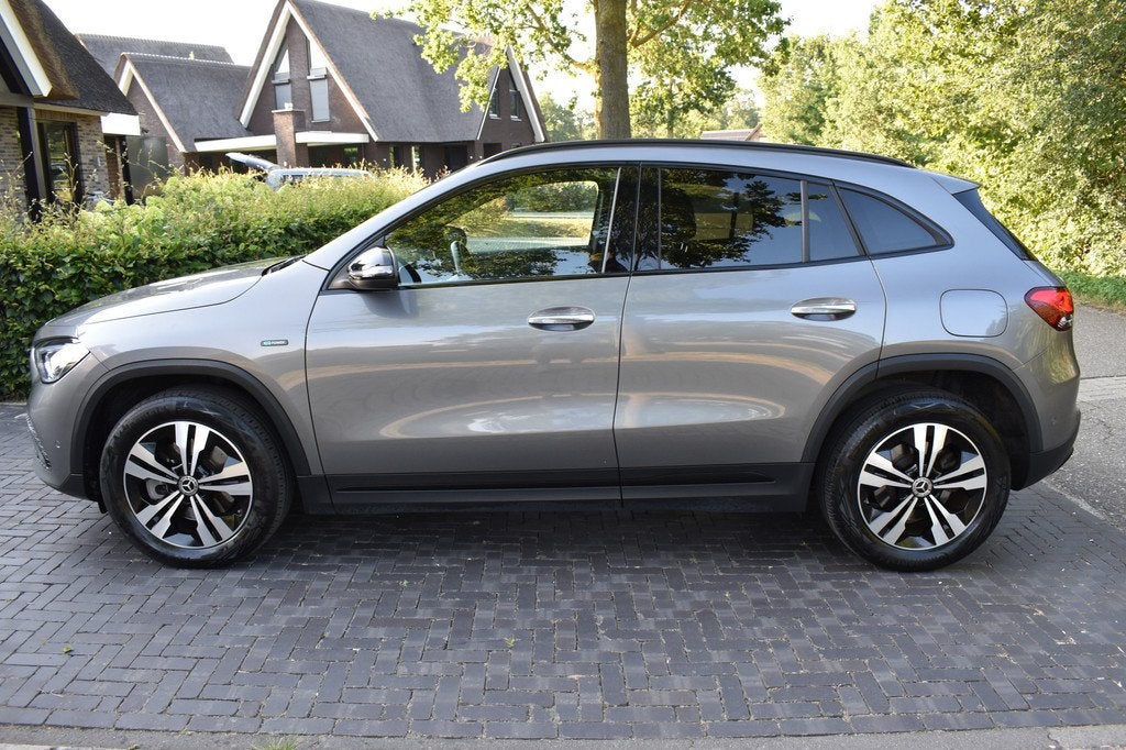 Mercedes-Benz GLA 250 e AMG Line 262 PK, ACC, Half Leer, ACC, Auto's, Mercedes-Benz, Met garantie (alle), Leder en Stof, Bedrijf